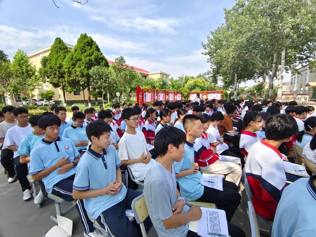 为心赋能 赢在中考|共青团陕西省委2026年“青春灯塔”公益巡讲走进大荔县韦林镇初级中学-第4张图片-四季读书网