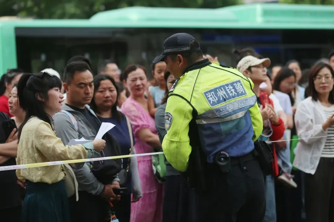 必看:2026中考期间,郑州家长送考可以线上申报-第8张图片-四季读书网 必看:2026中考期间,郑州家长送考可以线上申报-第8张图片-四季读书网