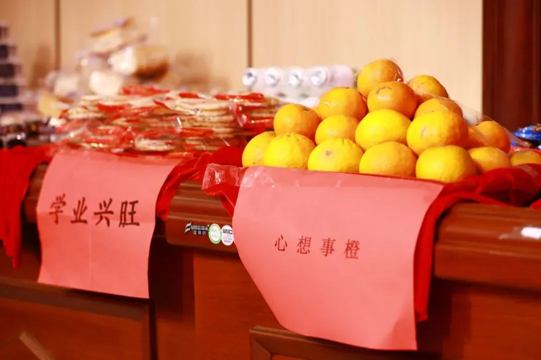 以蜕变感铜雅之恩 以成长赴中考之约丨记我校2026届学生中考动员大会-第52张图片-四季读书网 以蜕变感铜雅之恩 以成长赴中考之约丨记我校2026届学生中考动员大会-第52张图片-四季读书网