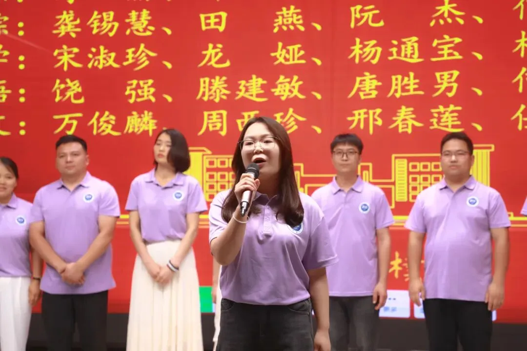 以蜕变感铜雅之恩 以成长赴中考之约丨记我校2026届学生中考动员大会-第64张图片-四季读书网 以蜕变感铜雅之恩 以成长赴中考之约丨记我校2026届学生中考动员大会-第64张图片-四季读书网
