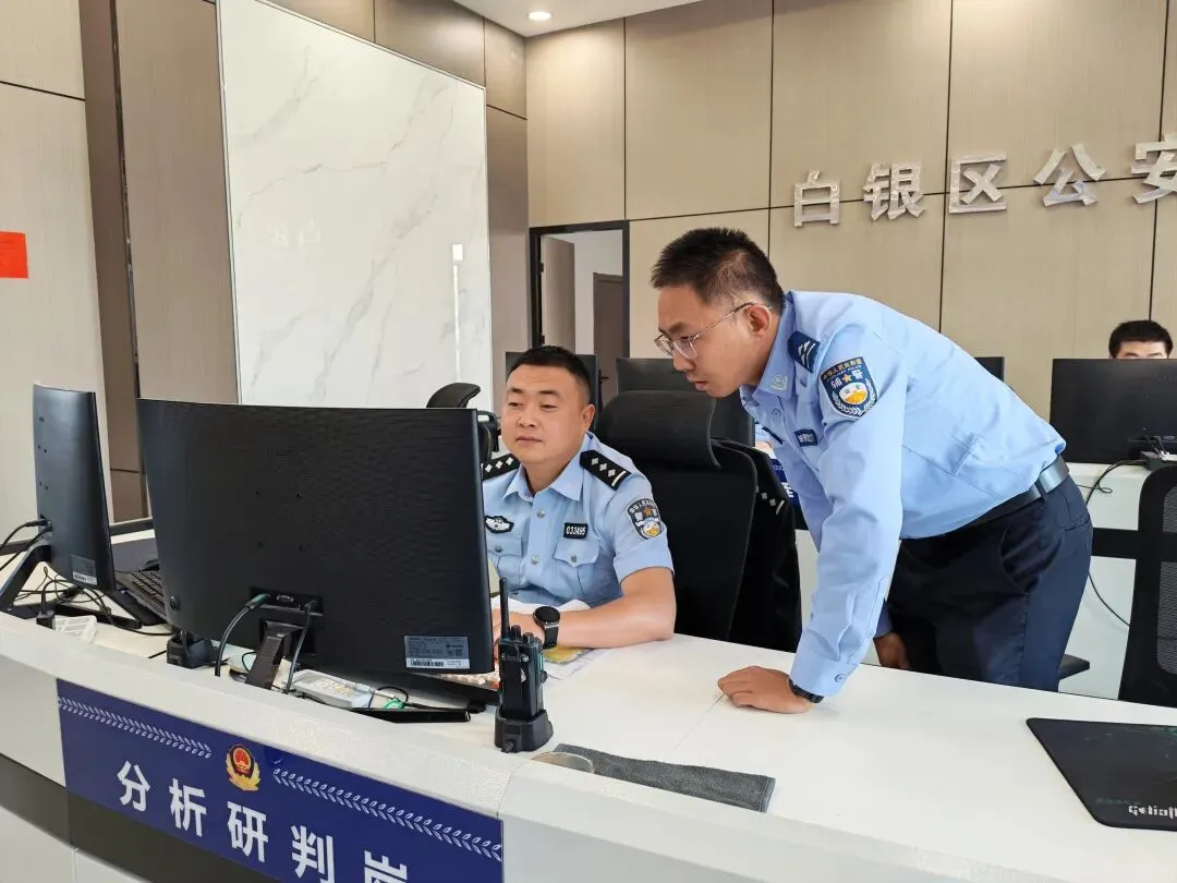 中考结束,“护考团”交出平安答卷-第7张图片-四季读书网 中考结束,“护考团”交出平安答卷-第7张图片-四季读书网