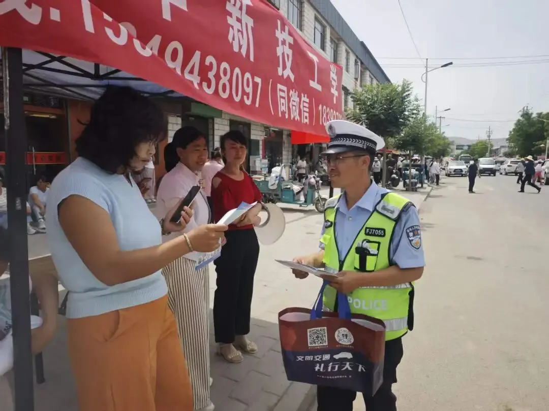 中考结束,“护考团”交出平安答卷-第18张图片-四季读书网 中考结束,“护考团”交出平安答卷-第18张图片-四季读书网