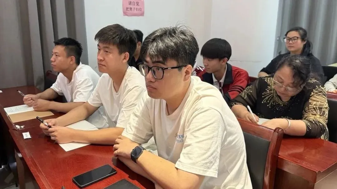 以心为舟楫,破浪赴中考——初三考前心理辅导专题活动纪实-第18张图片-四季读书网 以心为舟楫,破浪赴中考——初三考前心理辅导专题活动纪实-第18张图片-四季读书网