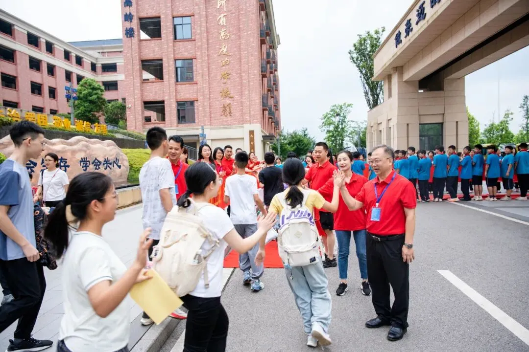 中考首日 | 麓岭少年,高歌出征!-第15张图片-四季读书网