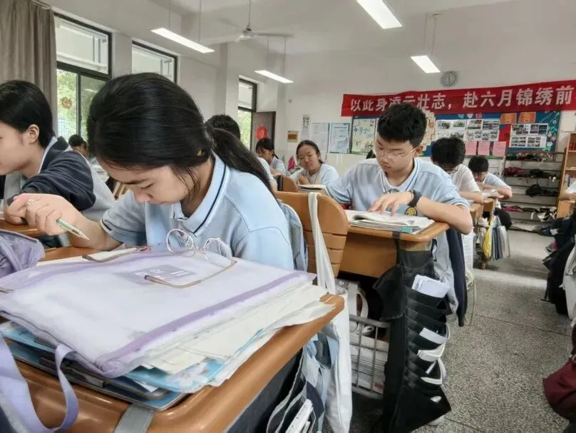 中考第三天,奋斗的青春永不落幕!!!-第6张图片-四季读书网