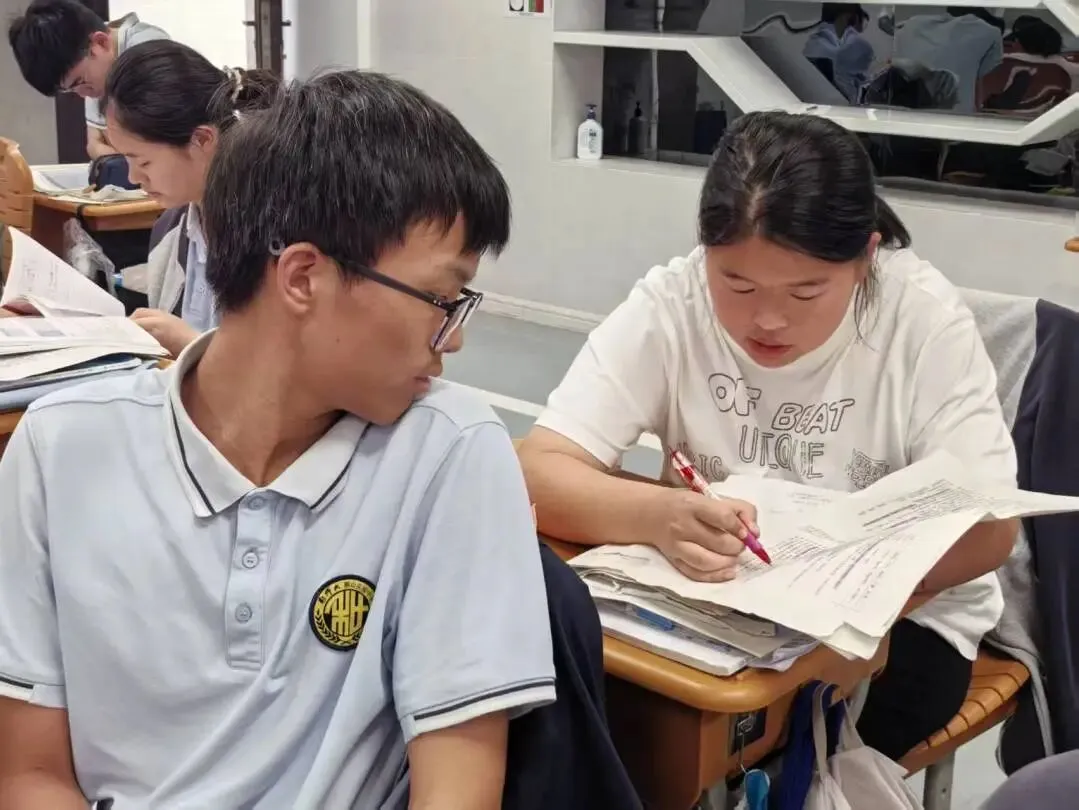 中考第三天,奋斗的青春永不落幕!!!-第15张图片-四季读书网