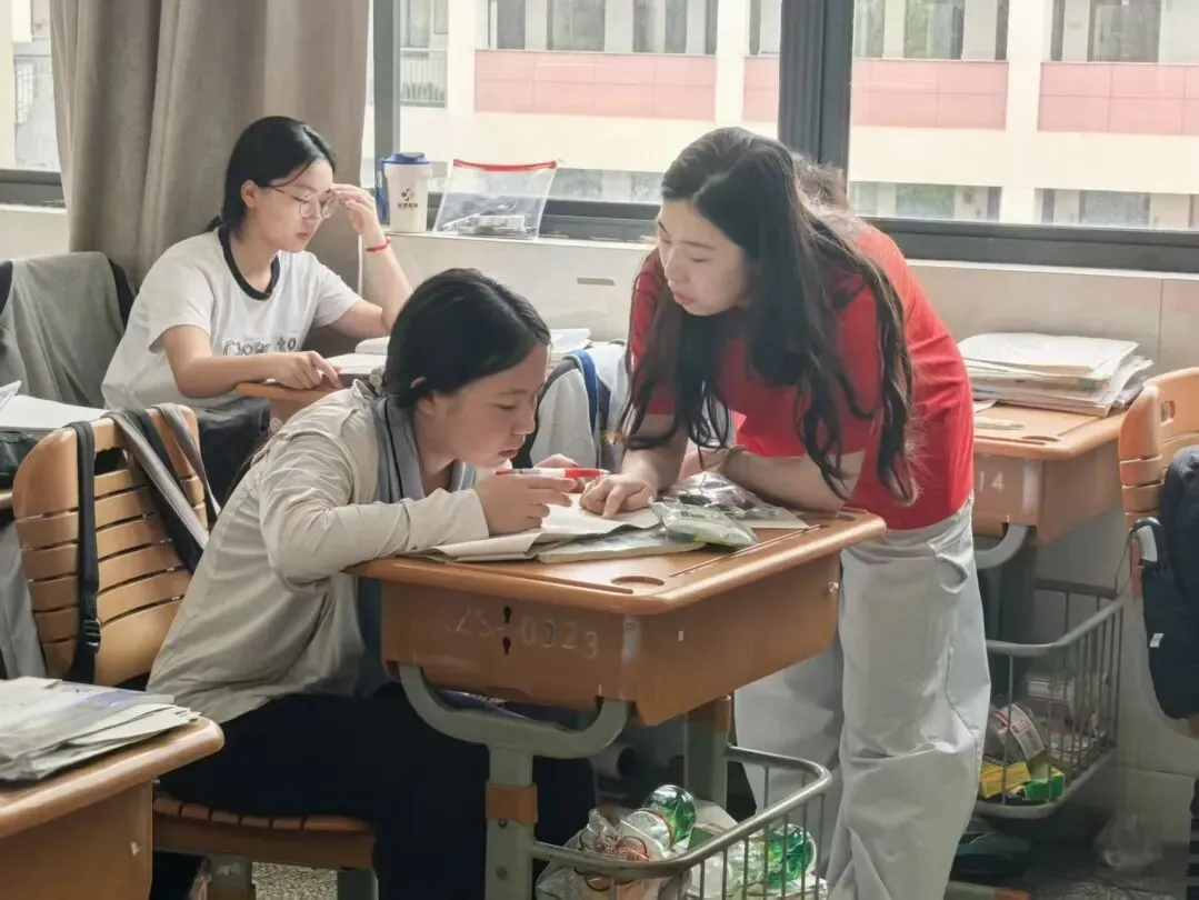 中考第三天,奋斗的青春永不落幕!!!-第22张图片-四季读书网