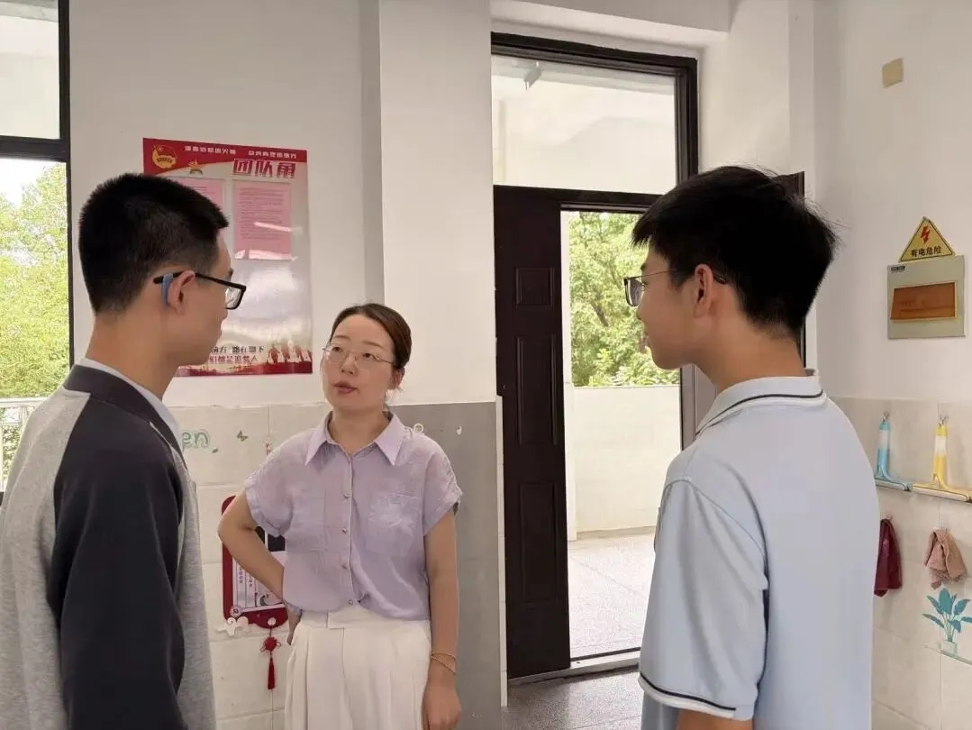 中考第三天,奋斗的青春永不落幕!!!-第26张图片-四季读书网