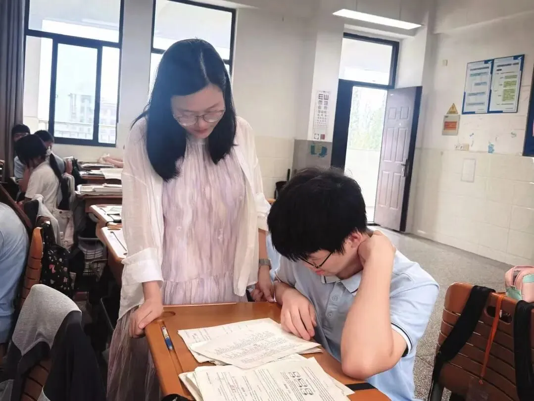 中考第三天,奋斗的青春永不落幕!!!-第28张图片-四季读书网