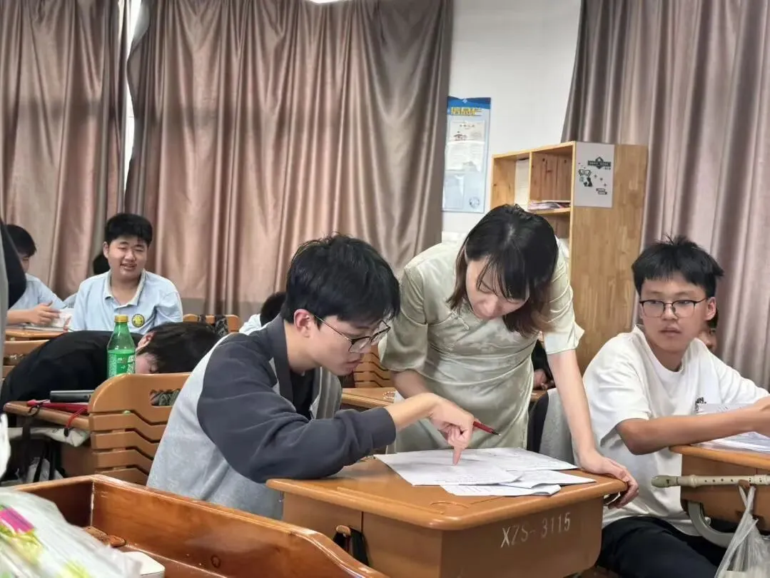 中考第三天,奋斗的青春永不落幕!!!-第29张图片-四季读书网