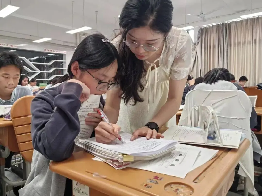 中考第三天,奋斗的青春永不落幕!!!-第30张图片-四季读书网