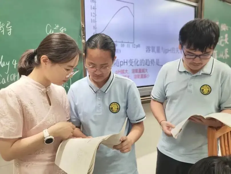 中考第三天,奋斗的青春永不落幕!!!-第35张图片-四季读书网