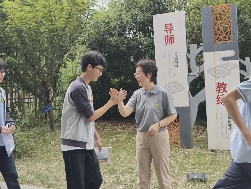 中考第三天,奋斗的青春永不落幕!!!-第42张图片-四季读书网