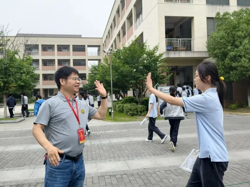 中考第三天,奋斗的青春永不落幕!!!-第43张图片-四季读书网