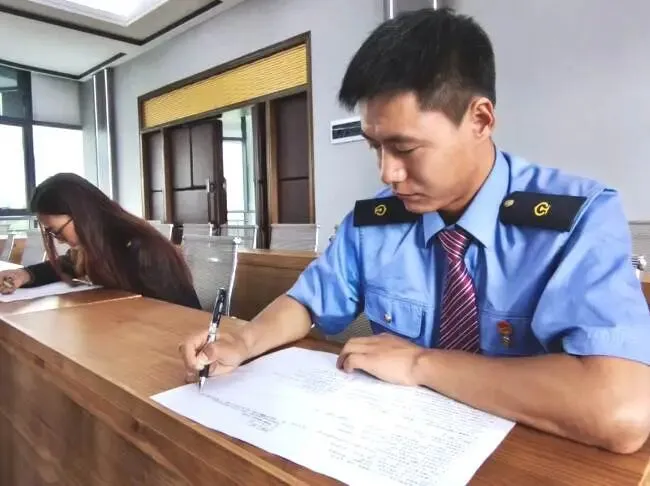 这场“铁中考”谁夺魁?-第6张图片-四季读书网 这场“铁中考”谁夺魁?-第6张图片-四季读书网