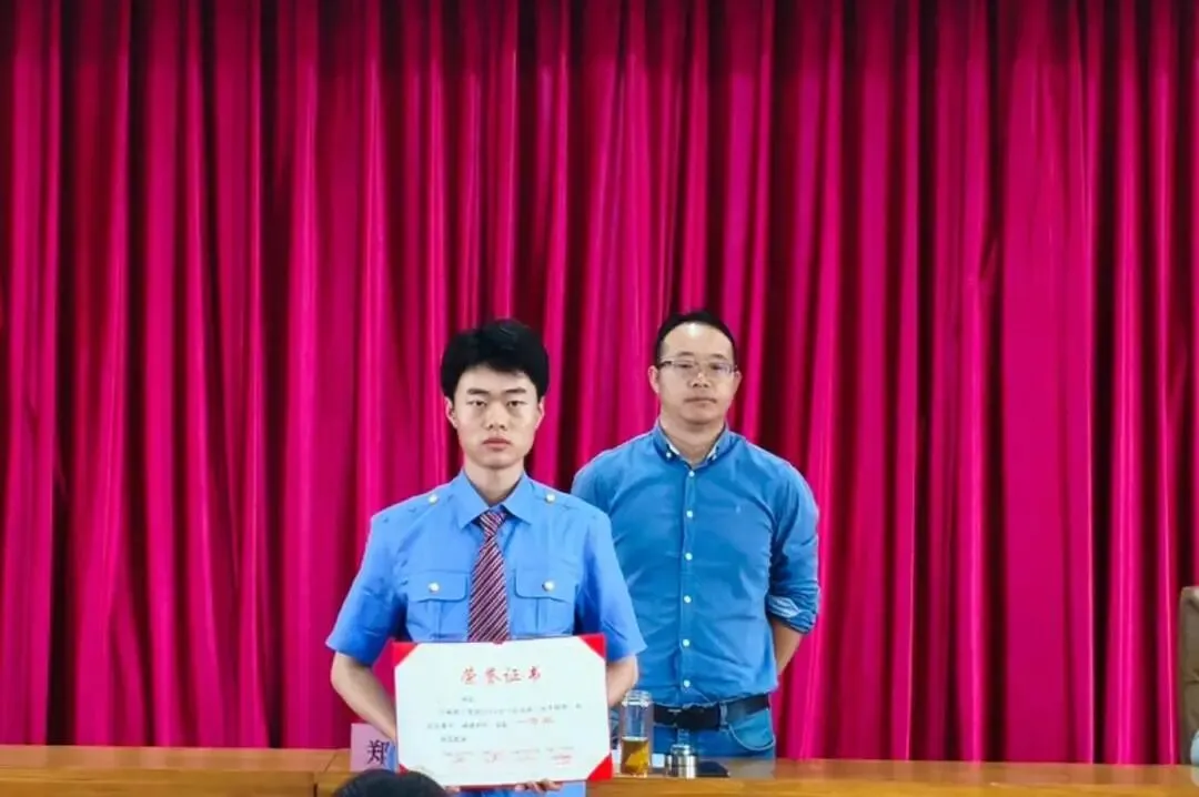 这场“铁中考”谁夺魁?-第8张图片-四季读书网 这场“铁中考”谁夺魁?-第8张图片-四季读书网