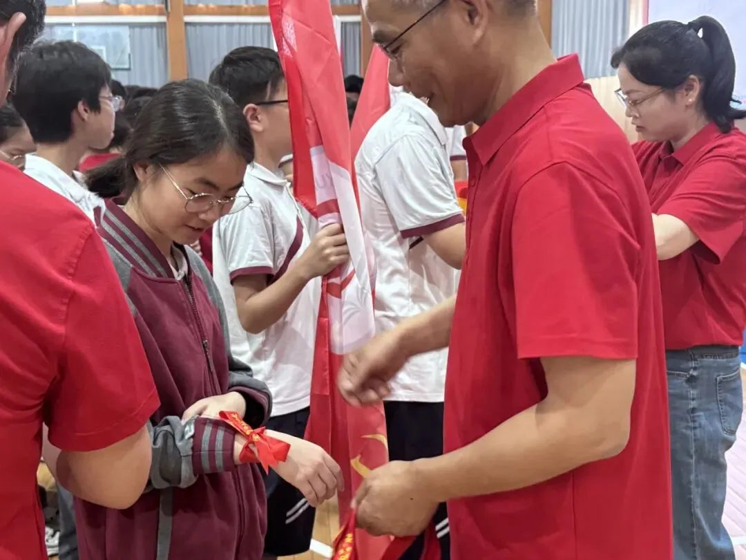 少年策马赴山海 中考亮剑展锋芒 ——海宁市王国维初级中学教育集团2026届出征仪式圆满举行-第22张图片-四季读书网 少年策马赴山海 中考亮剑展锋芒 ——海宁市王国维初级中学教育集团2026届出征仪式圆满举行-第22张图片-四季读书网