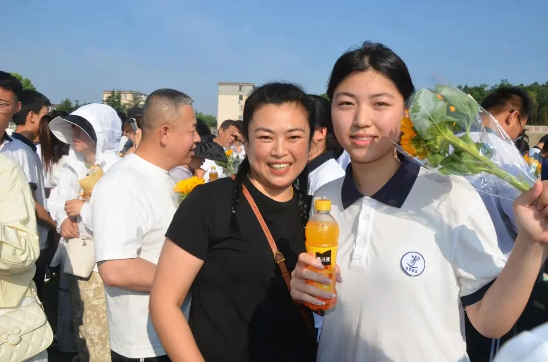 逐梦中考展锋芒 少年壮志创辉煌 | 大连鉴开中学2026届初三毕业典礼暨壮行仪式-第35张图片-四季读书网