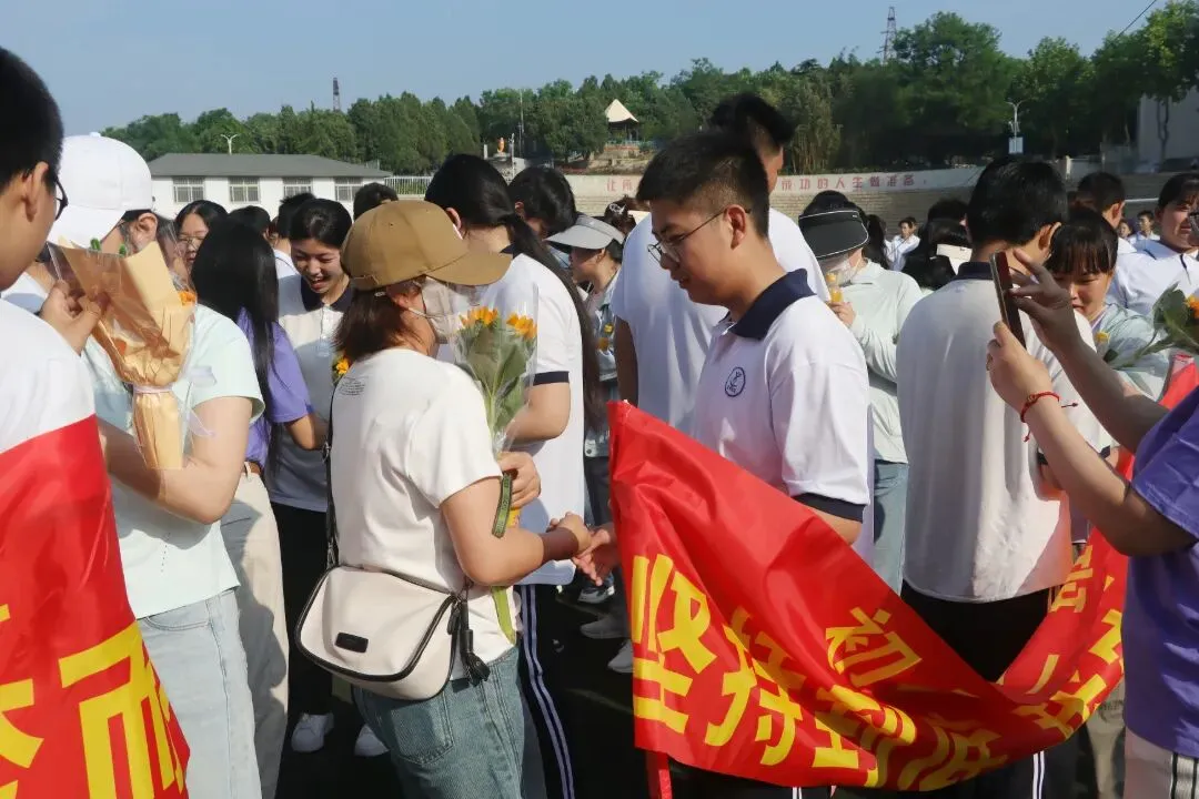 逐梦中考展锋芒 少年壮志创辉煌 | 大连鉴开中学2026届初三毕业典礼暨壮行仪式-第36张图片-四季读书网