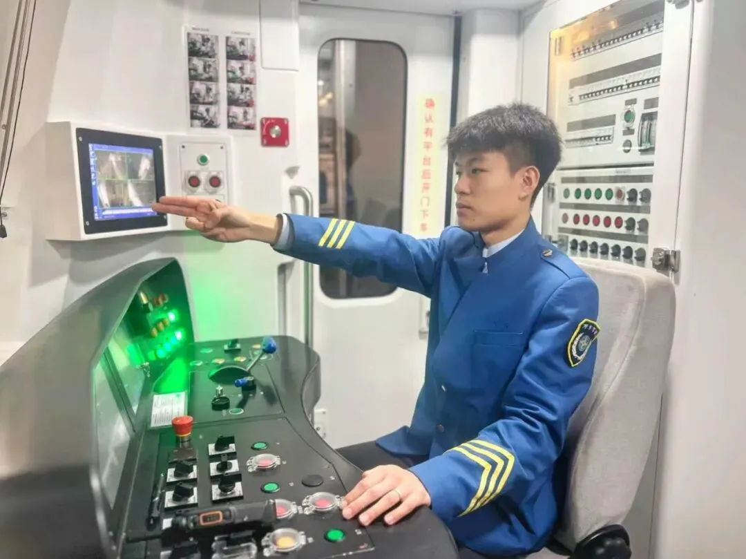端午出行有保障 中考助力再升级-第15张图片-四季读书网 端午出行有保障 中考助力再升级-第15张图片-四季读书网