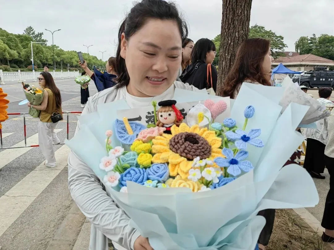 中考落幕!奔赴等候你的万千温柔!-第5张图片-四季读书网