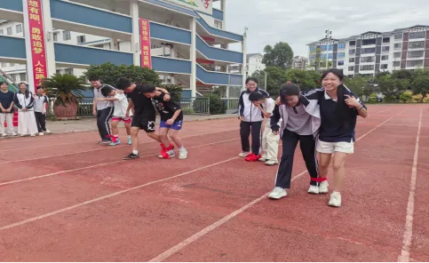 中考减压 为梦启航——三江县民族实验学校开展“5·25”心理健康教育月系列活动-第2张图片-四季读书网 中考减压 为梦启航——三江县民族实验学校开展“5·25”心理健康教育月系列活动-第2张图片-四季读书网