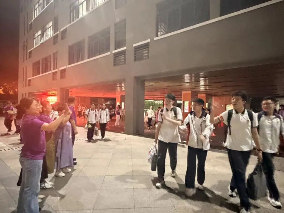 中考加油 | 迎战中考,我们以“食”力护航-第55张图片-四季读书网 中考加油 | 迎战中考,我们以“食”力护航-第55张图片-四季读书网