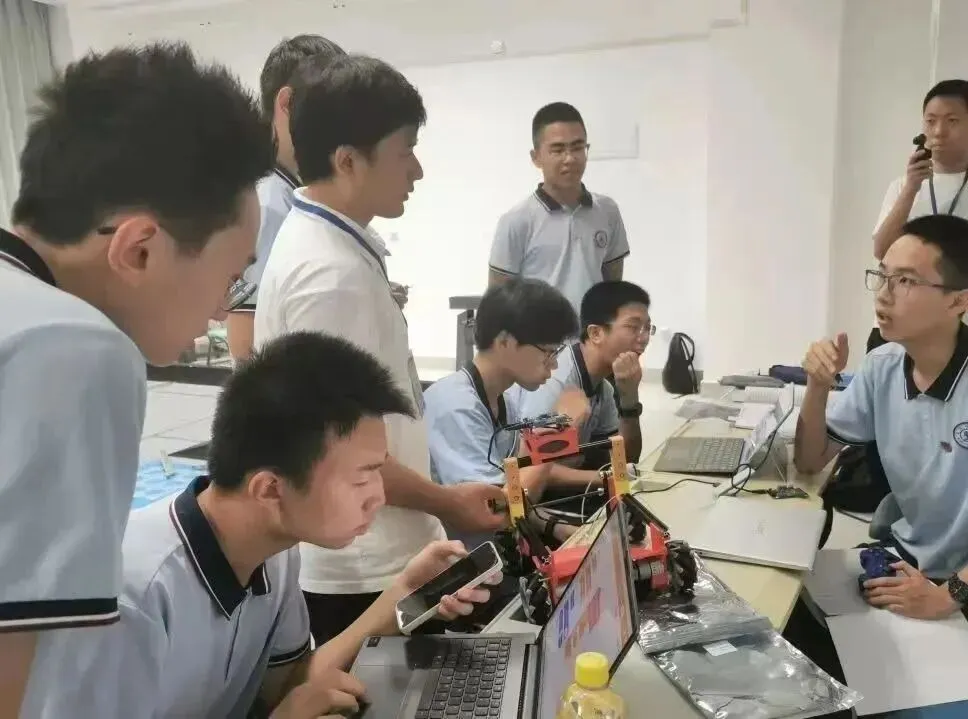 中考后首次校园开放日!6月24日,相约西安交大附中国际课程中心!-第21张图片-四季读书网