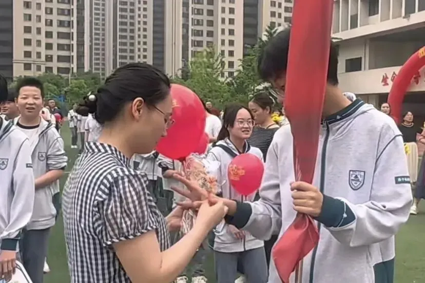【附中燕子矶初中部】中考加油,圆梦未来-第16张图片-四季读书网 【附中燕子矶初中部】中考加油,圆梦未来-第16张图片-四季读书网