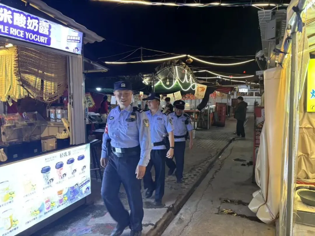 大理市警方圆满完成2026年中考安保-第11张图片-四季读书网 大理市警方圆满完成2026年中考安保-第11张图片-四季读书网
