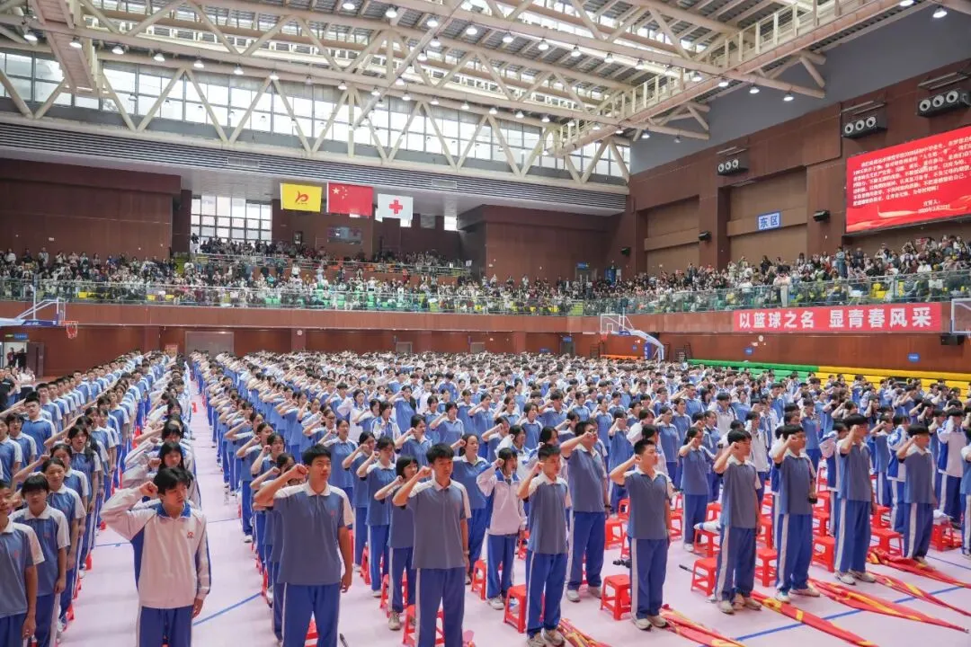 中考祝福 | 追光少年露锋芒,踏浪青春启新章!预祝九年级毕业班各位同学都能考上心目中的理想高中!-第1张图片-四季读书网