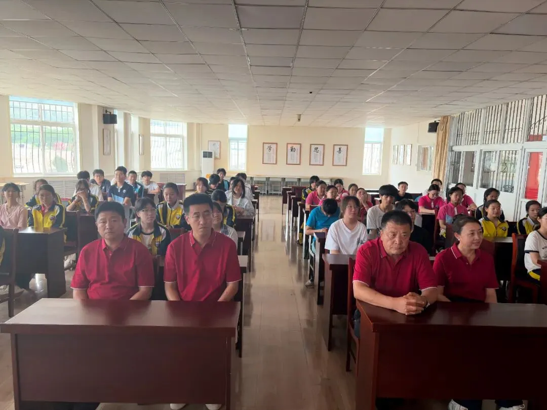 学生成长课程之中考动员活动-第15张图片-四季读书网