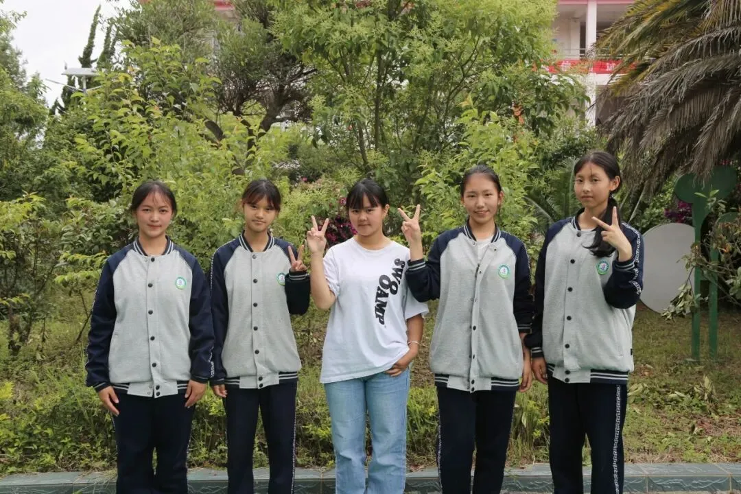 中考落幕!富良棚乡考点有花、有笑、有少年意气……-第27张图片-四季读书网