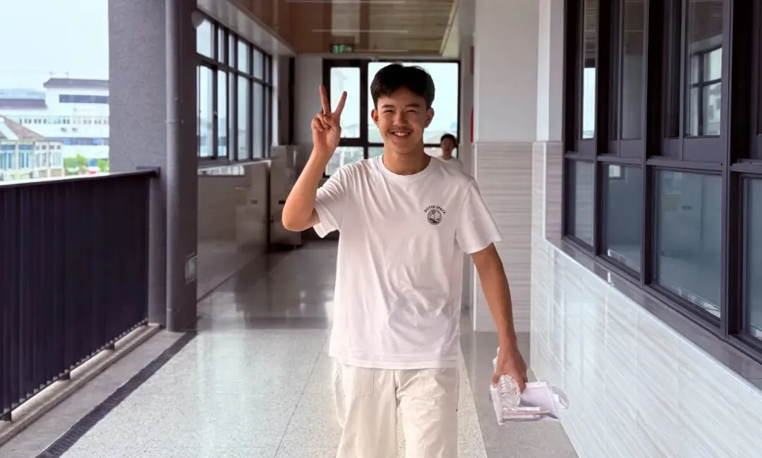 中考收官 l 梅里少年,请赴山海!-第4张图片-四季读书网