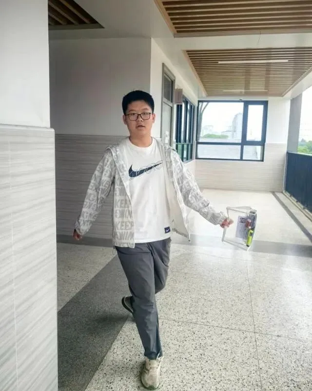 中考收官 l 梅里少年,请赴山海!-第7张图片-四季读书网