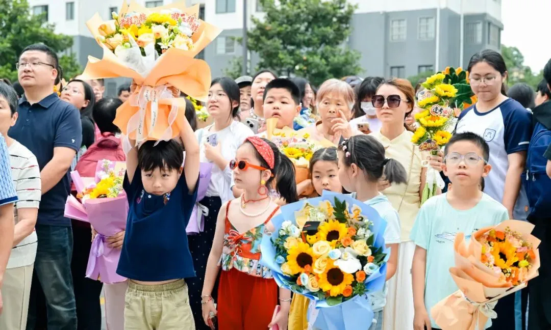 中考收官 l 梅里少年,请赴山海!-第25张图片-四季读书网