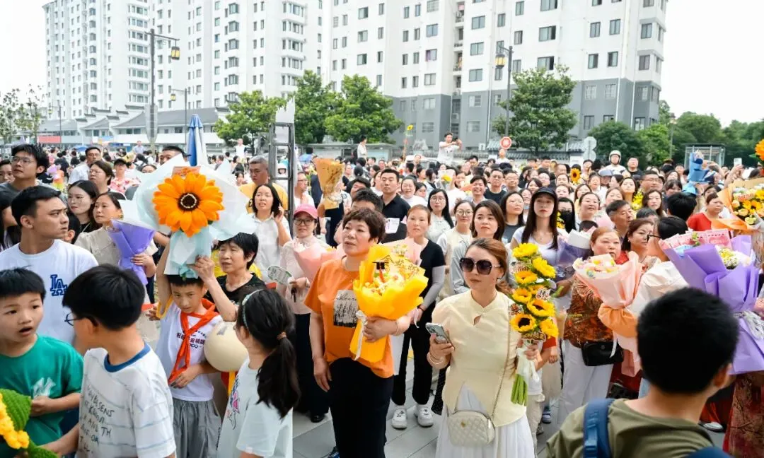 中考收官 l 梅里少年,请赴山海!-第26张图片-四季读书网