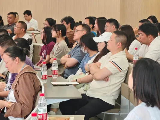 中考分流后如何“破局”?在不确定的时代下,寻找确定的名校升学路径-第18张图片-四季读书网 中考分流后如何“破局”?在不确定的时代下,寻找确定的名校升学路径-第18张图片-四季读书网