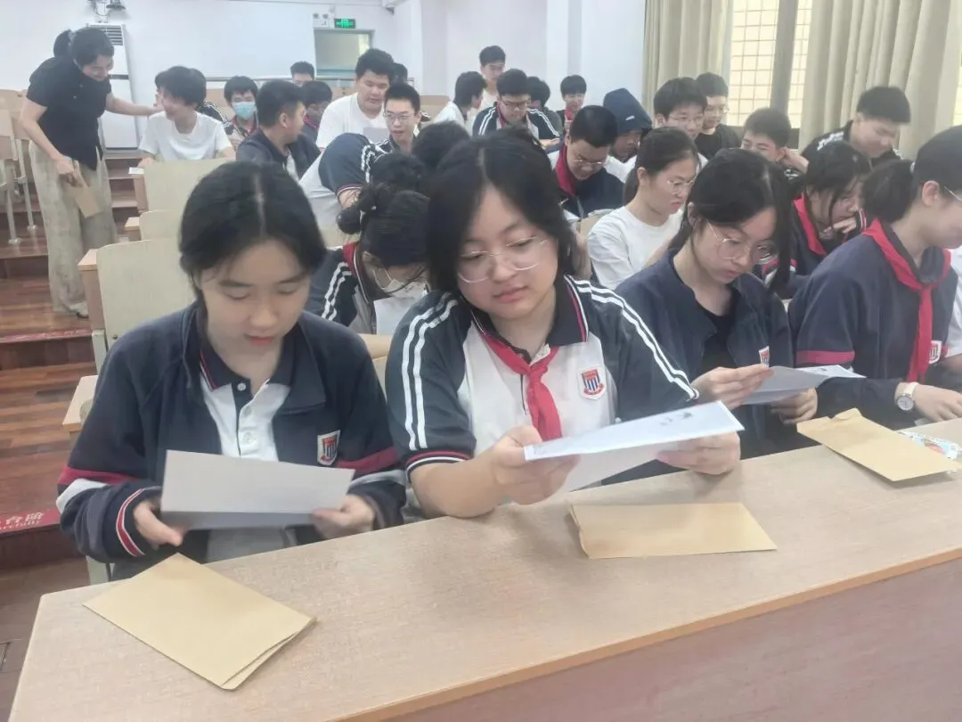 凝心聚力,决胜中考!——暖心赋能,上海市民办锦秋学校为中考学子保驾护航!-第17张图片-四季读书网