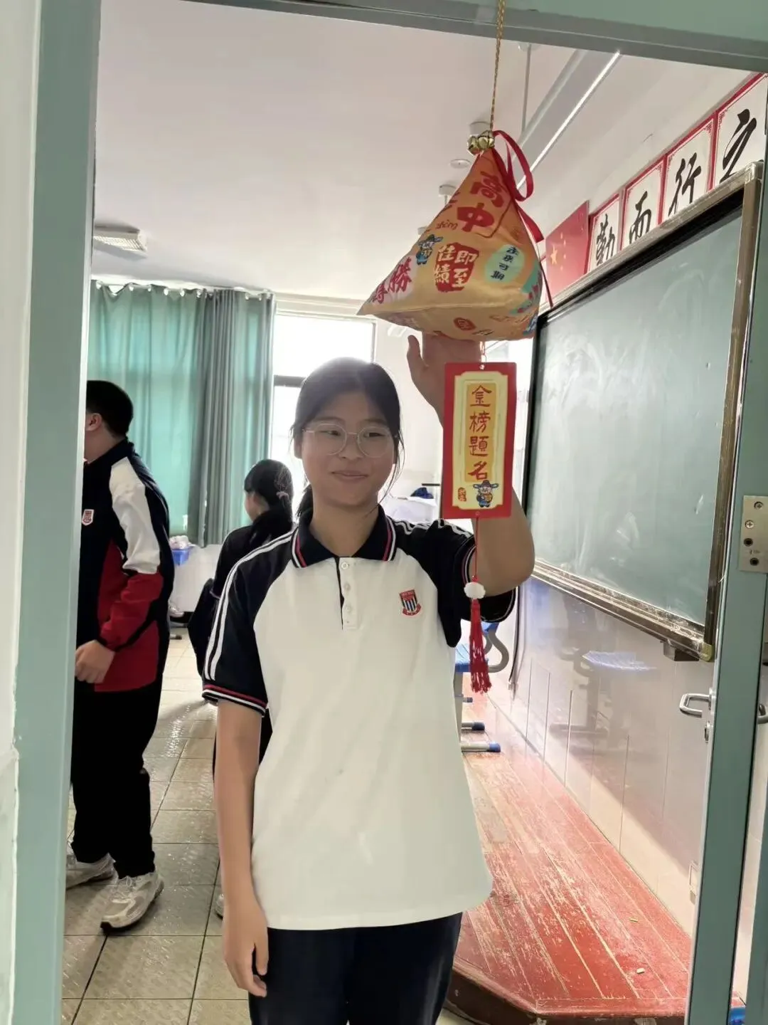 凝心聚力,决胜中考!——暖心赋能,上海市民办锦秋学校为中考学子保驾护航!-第22张图片-四季读书网