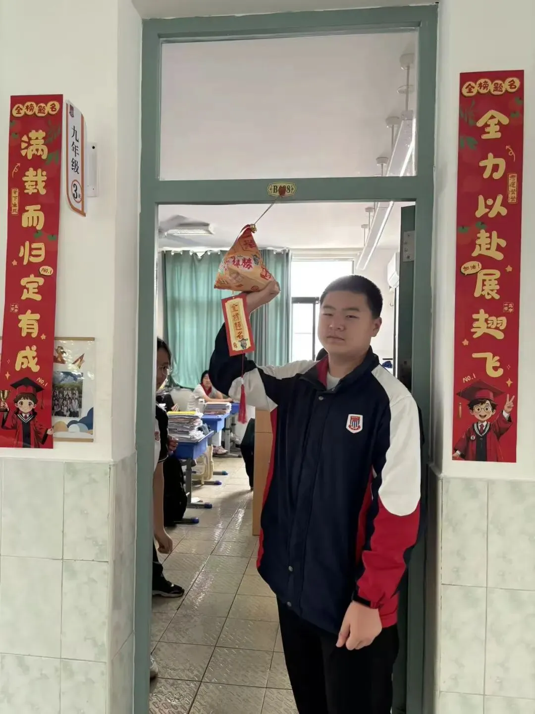 凝心聚力,决胜中考!——暖心赋能,上海市民办锦秋学校为中考学子保驾护航!-第23张图片-四季读书网