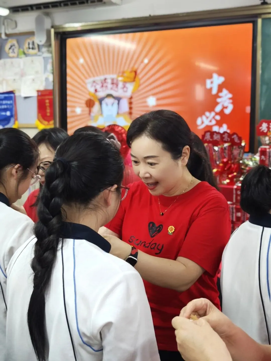 做自己的英雄 | 温州十七中激情中考壮行,为2026届学子逐梦护航-第26张图片-四季读书网