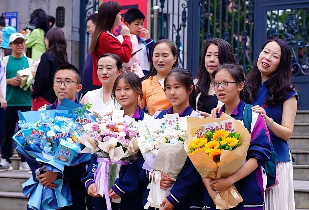 中考 | 数学和语文“奇”出亮点!听听云附一二一和师大实验一二一的考生们怎么评-第6张图片-四季读书网 中考 | 数学和语文“奇”出亮点!听听云附一二一和师大实验一二一的考生们怎么评-第6张图片-四季读书网