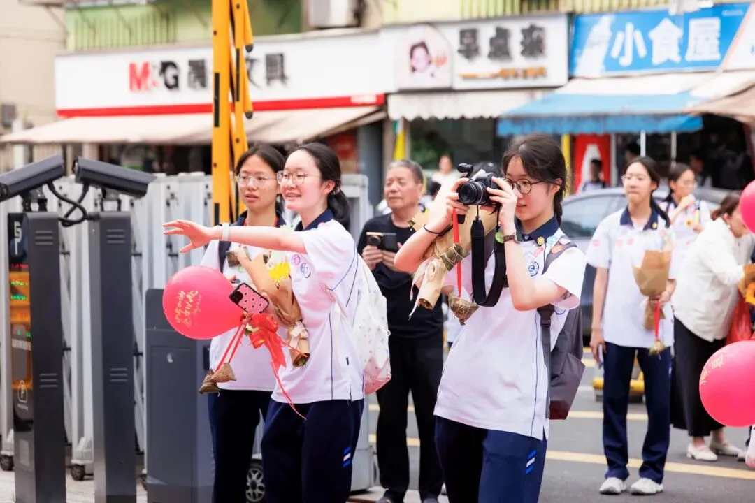 做自己的英雄 | 温州十七中激情中考壮行,为2026届学子逐梦护航-第52张图片-四季读书网