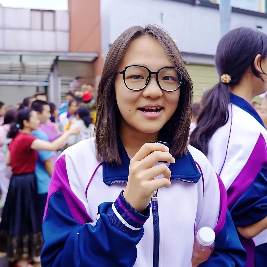 中考 | 数学和语文“奇”出亮点!听听云附一二一和师大实验一二一的考生们怎么评-第84张图片-四季读书网 中考 | 数学和语文“奇”出亮点!听听云附一二一和师大实验一二一的考生们怎么评-第84张图片-四季读书网
