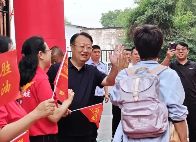 博大砺剑,六月荣光 | 致2026届中考学子-第31张图片-四季读书网