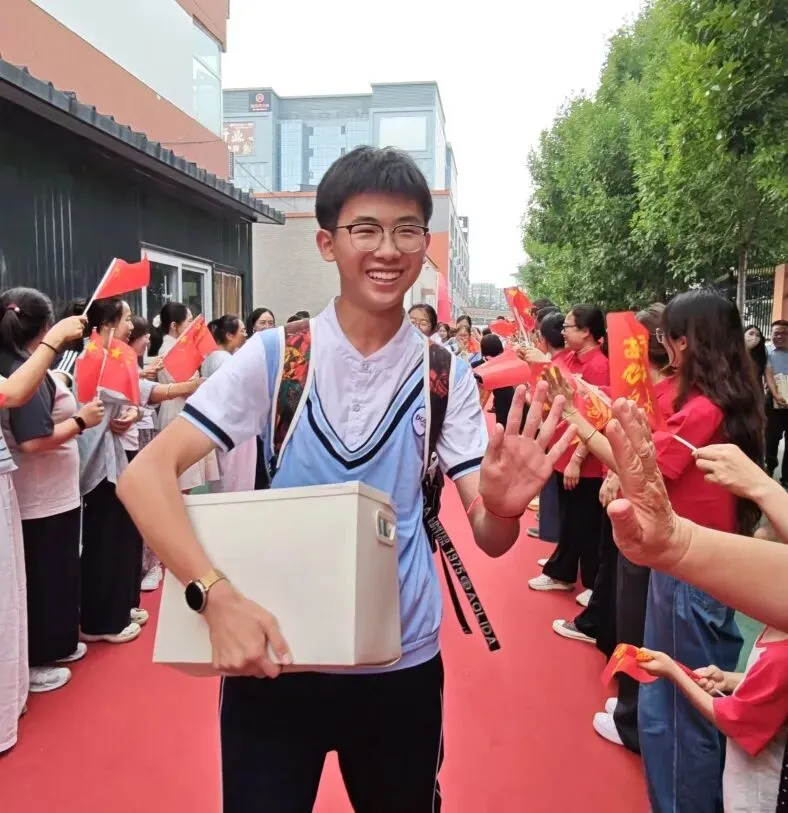 博大砺剑,六月荣光 | 致2026届中考学子-第33张图片-四季读书网
