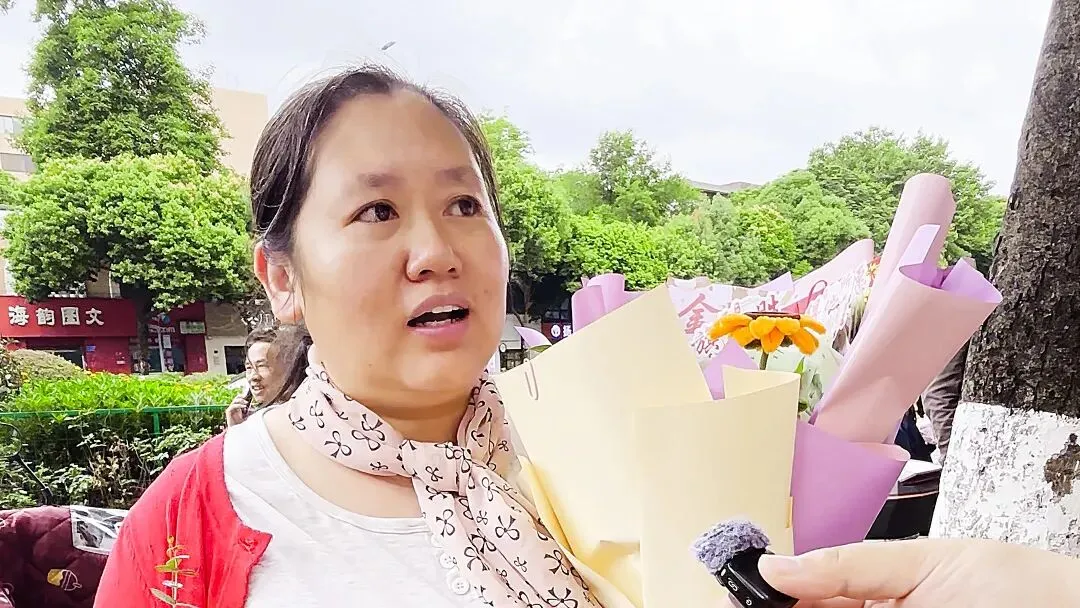 中考 | 数学和语文“奇”出亮点!听听云附一二一和师大实验一二一的考生们怎么评-第154张图片-四季读书网 中考 | 数学和语文“奇”出亮点!听听云附一二一和师大实验一二一的考生们怎么评-第154张图片-四季读书网