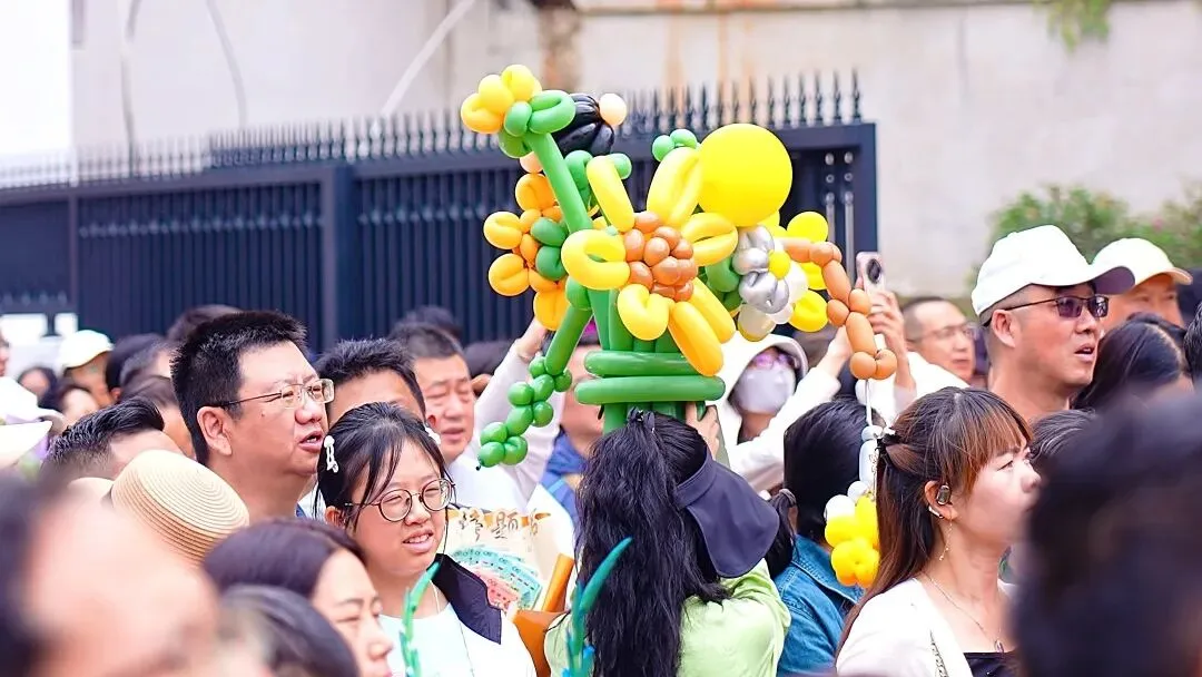 中考 | 数学和语文“奇”出亮点!听听云附一二一和师大实验一二一的考生们怎么评-第156张图片-四季读书网 中考 | 数学和语文“奇”出亮点!听听云附一二一和师大实验一二一的考生们怎么评-第156张图片-四季读书网