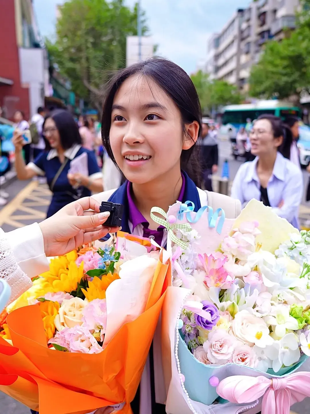 中考 | 数学和语文“奇”出亮点!听听云附一二一和师大实验一二一的考生们怎么评-第173张图片-四季读书网 中考 | 数学和语文“奇”出亮点!听听云附一二一和师大实验一二一的考生们怎么评-第173张图片-四季读书网